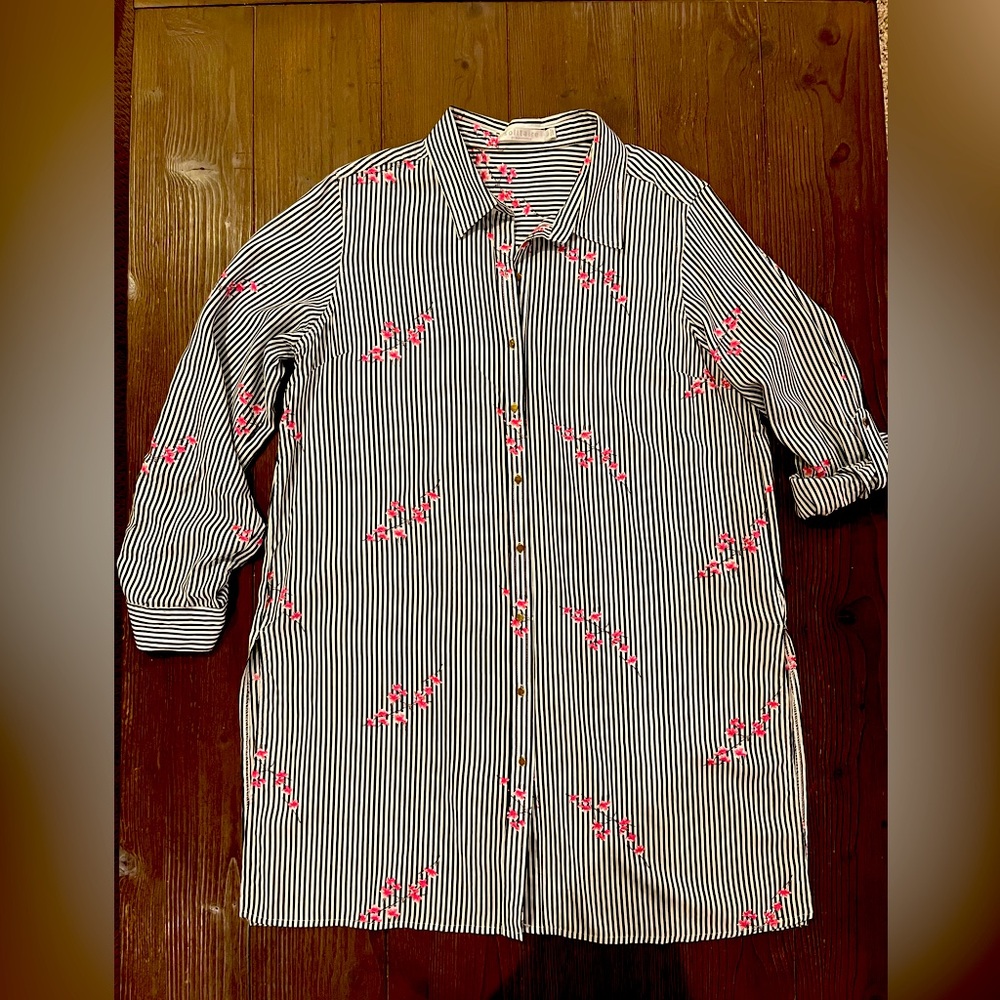 Solitaire Womens Flowered Blouse
